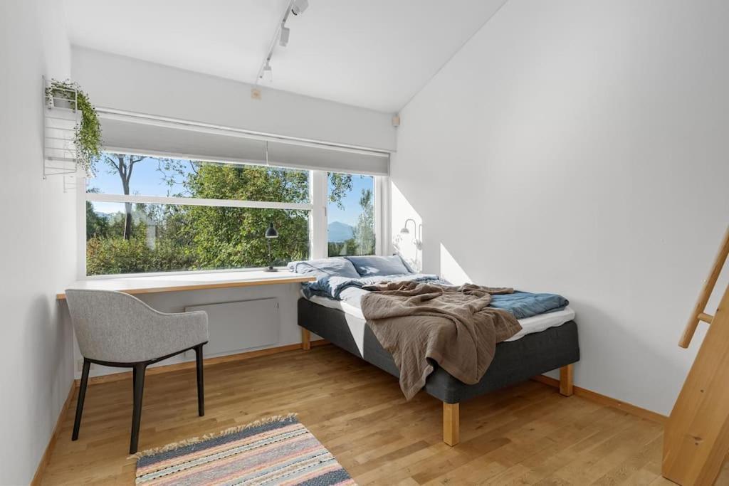 Elegant 4br With Great Views And Location Вилла *